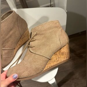 Brown heel bootie